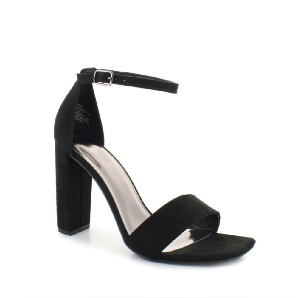 Chelsea Moreland Majestic Heels